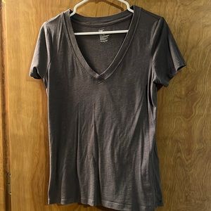 Gap grey v-neck T-shirt.